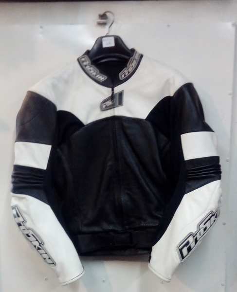 Campera Proskin Negra